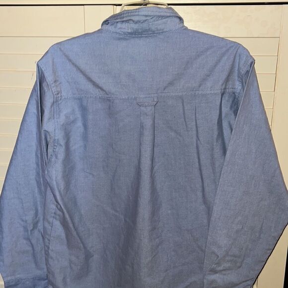 Carolina blues, long sleeve button down size medium - Picture 4 of 4